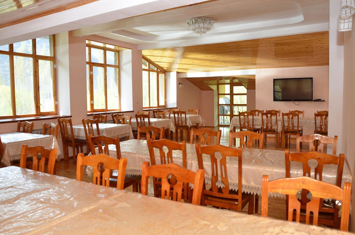 Pamir Alibaba Hotel Khorog Exterior photo