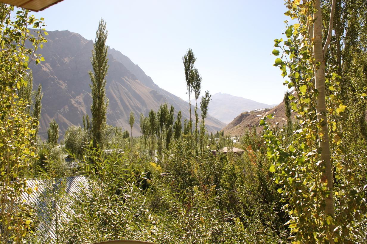 Pamir Alibaba Hotel Khorog Exterior photo